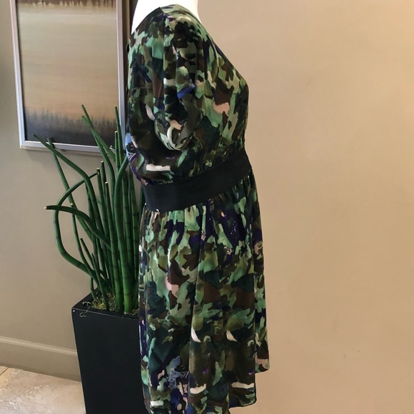 Camo Short Sleeve Dress XL! - Picture 2 of 4